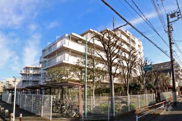 ルマージュ綾瀬の外観（北西側から）