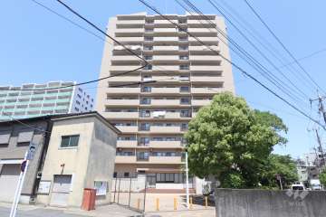 綾瀬プルミエの外観（南側から）　