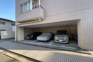 敷地内駐車場（屋内平面式）　