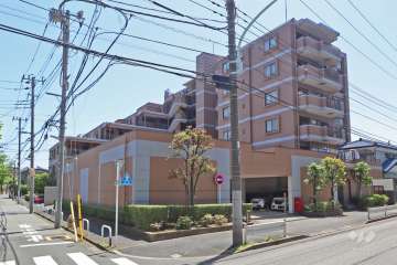朝日クレスパリオ綾瀬の外観（北西側から）