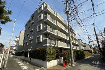 藤和シティホームズ綾瀬の外観（南西側から）