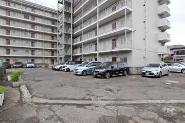 敷地内駐車場（屋外平面式）