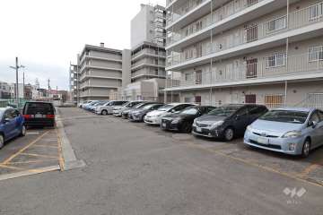 敷地内駐車場（屋外平面式）