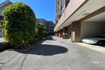 敷地内駐車場（屋内平面式）