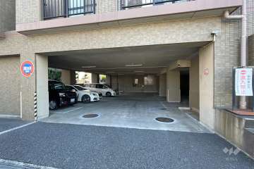 敷地内駐車場（屋内平面式）