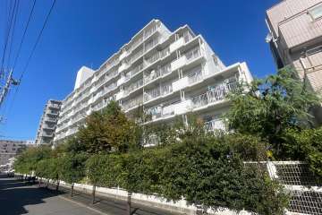 パークライフ綾瀬の外観（南東側から）