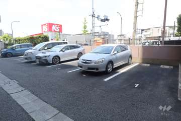 敷地内駐車場（屋外平面式）　