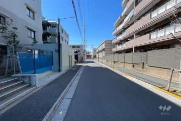 敷地北側の前面道路　