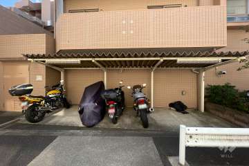 バイク置き場