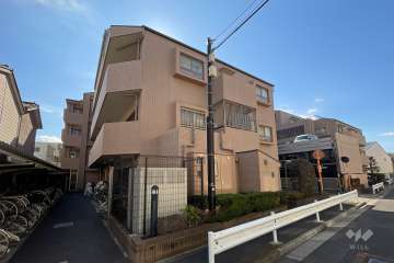 ライオンズヴィアーレ北綾瀬弐番館の外観（北東側から）