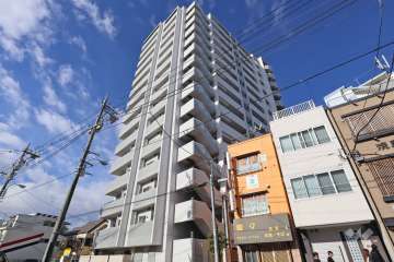 イニシア江北駅前の外観(南東側から)