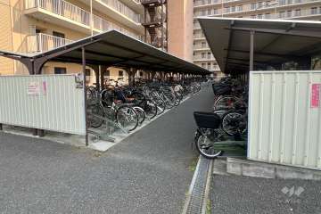 駐輪場（屋根付き）