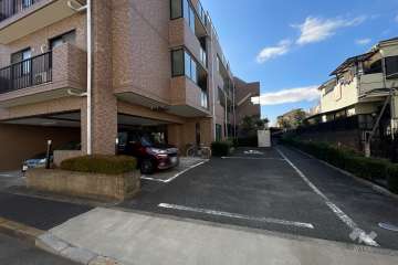 敷地内駐車場（屋外平面式）