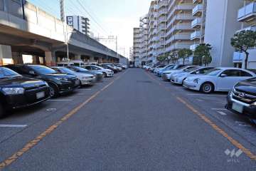敷地内駐車場（屋外平面式）