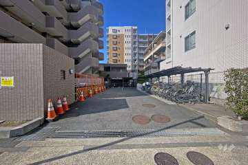 駐車場の出入り口