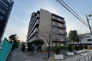朝日プラザ梅田の外観（北東側から）