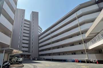 梅田マンションの外観（北側から）