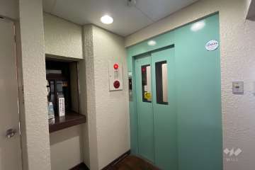 共用のエレベーター