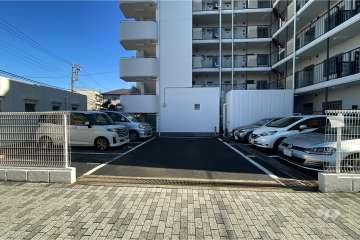 敷地内駐車場（屋外平面式）