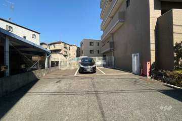 敷地内駐車場（屋外平面式）