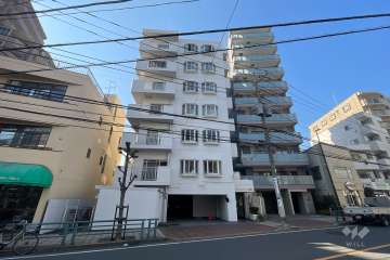 パシフィックパレス梅島の外観（東側から）