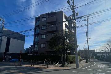 藤和シティホームズ西新井の外観（南西側から）