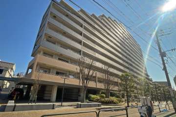 プラウドシティ梅島の外観（北西側から）