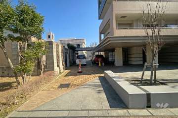 駐車場の出入り口
