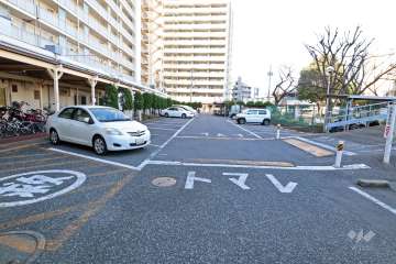 敷地内駐車場（屋外平面式）
