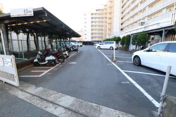 敷地内駐車場（屋外平面式）