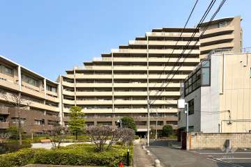 東京アクアージュの外観（西側から）