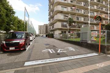 駐車場の出入口・敷地内駐車場（屋外平面式）