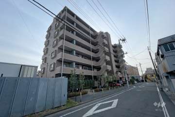 ライオンズガーデン梅島の外観（北東側から）