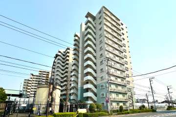 ライオンズタワー竹の塚ガーデンの外観（北西側から）