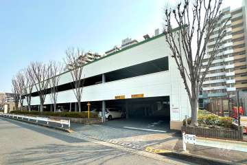 敷地内駐車場（平面自走式）