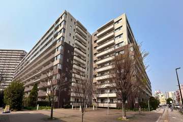 レコシティグランデの外観（南東側から）