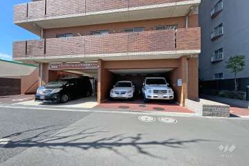 敷地内駐車場（屋内平面式）