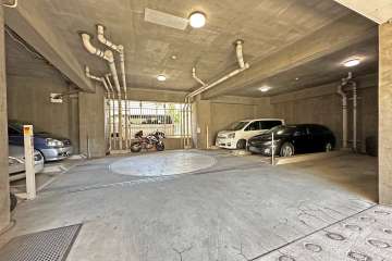 敷地内駐車場（屋内平面式）