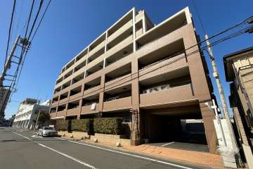 コスモ田端北パークフォルムの外観（南東側から）
