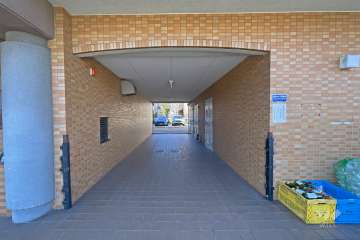 敷地内駐車場（屋外平面式）の出入り口