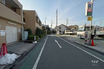敷地北側の前面道路