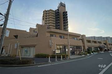 ライオンズステーションプラザ梅島の外観（北東側から）