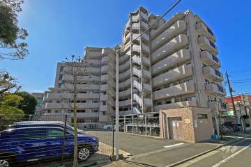 ライオンズプラザ西新井大師の外観（北東側から）