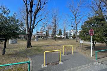 敷地北西側の『高道西公園』