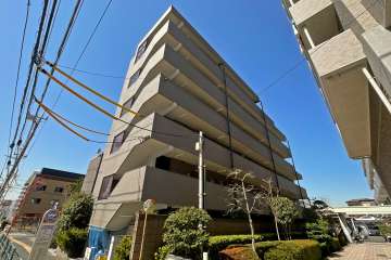 イクス北綾瀬の外観（南東側から）