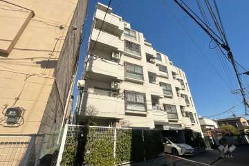 グリーンパーク北千住2の外観（南西側から）