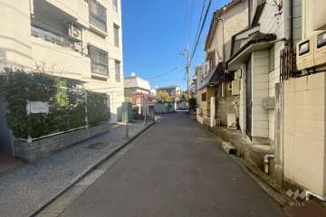 敷地南側の前面道路　
