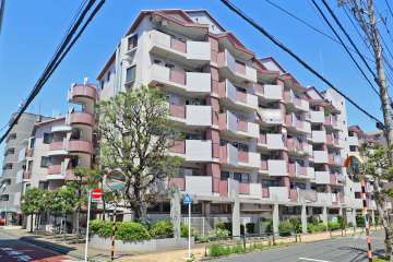 リプル綾瀬の外観（南西側から）