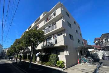 グレンモア西新井の外観（南東側から）