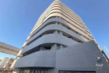 シーズ西日暮里の外観（南東側から）